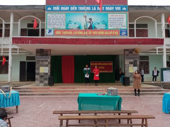 Câu lạc bộ tiếng anh