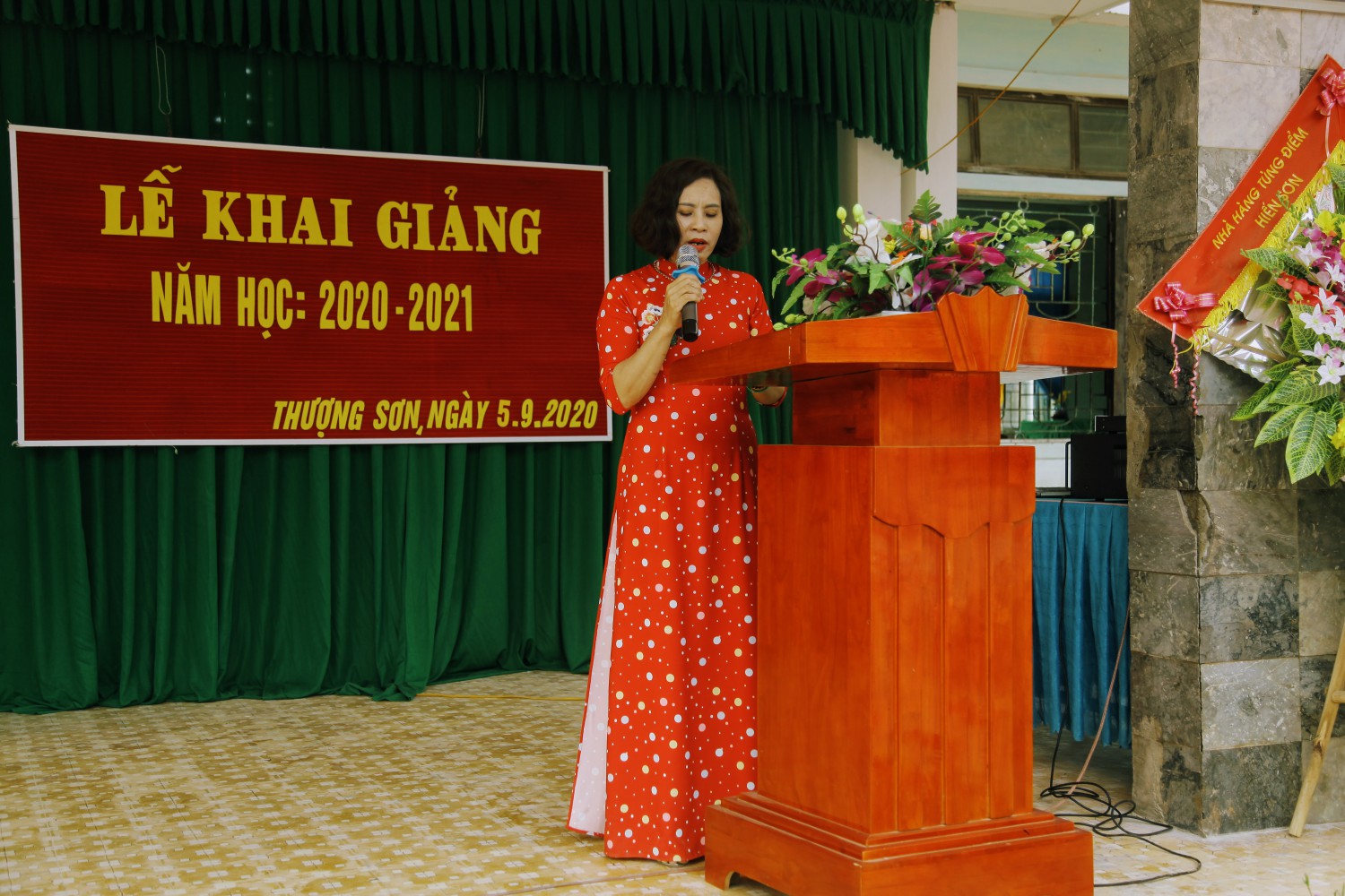 Khai giảng năm học