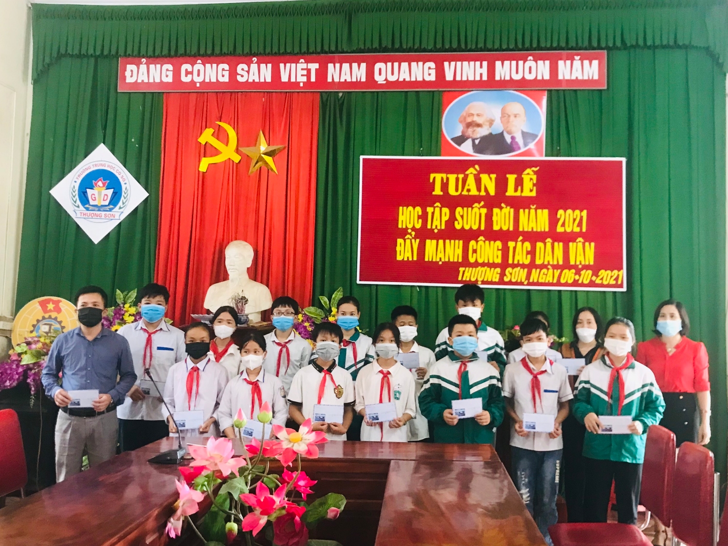 Hưởng ứng tuần lễ HTSĐ và học tập bài báo dân vận của Bác Hồ